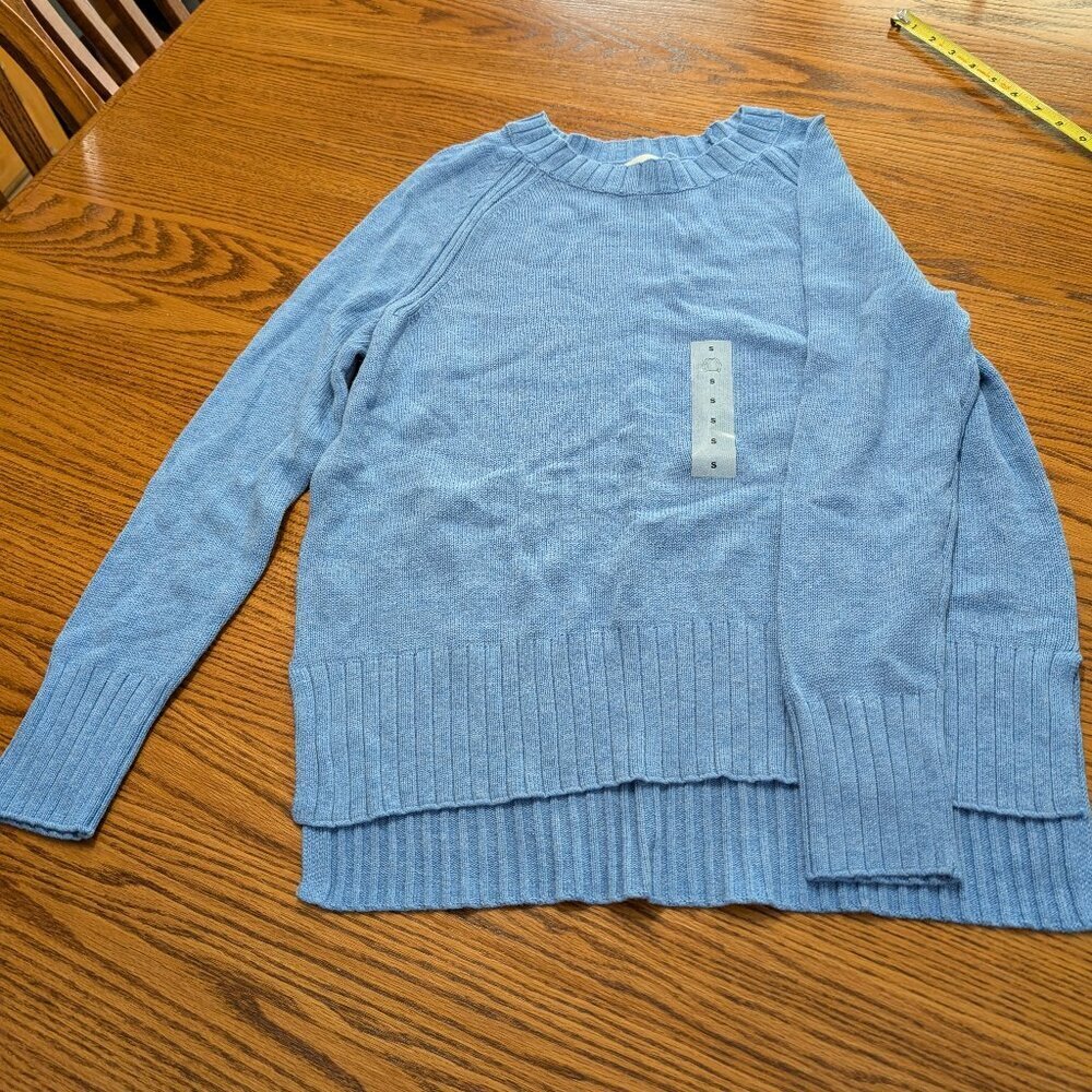 Old Navy, NWT, Junior size Small, Blue Long Sleeved Sweater